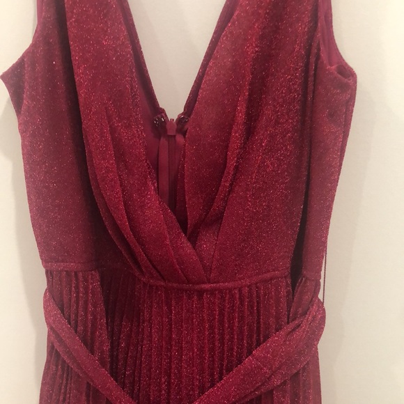 Lulu’s NWT Magenta Metallic Pleated Maxi 🔥 - Picture 5 of 12